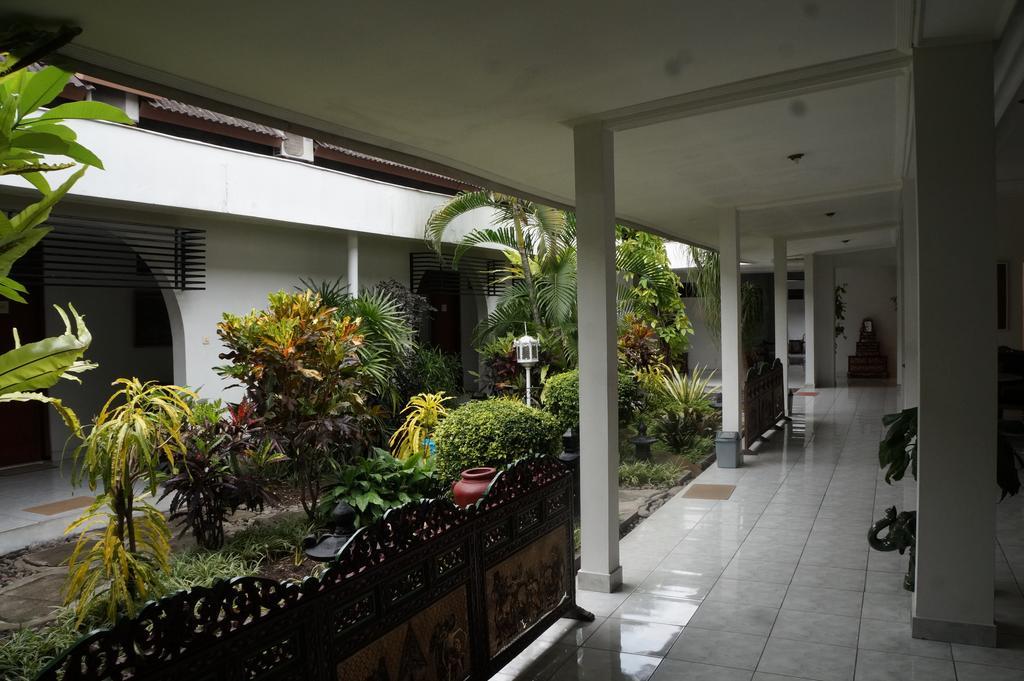 Hotel Kirana Yogyakarta Ngoại thất bức ảnh